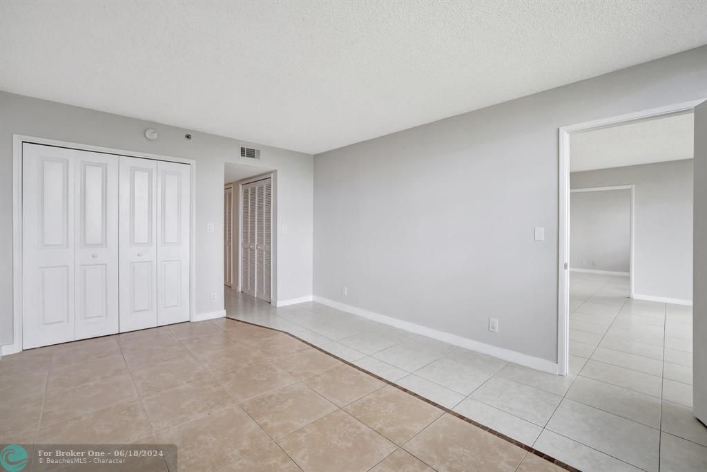 For Sale: $374,500 (3 beds, 2 baths, 1710 Square Feet)