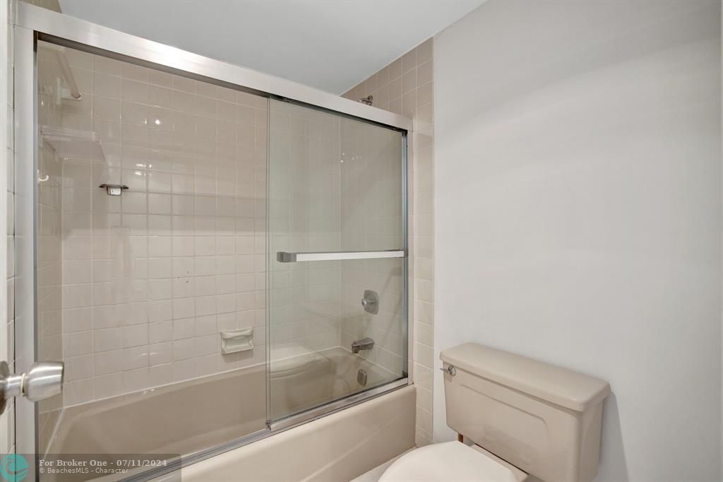 For Sale: $384,500 (3 beds, 2 baths, 1710 Square Feet)