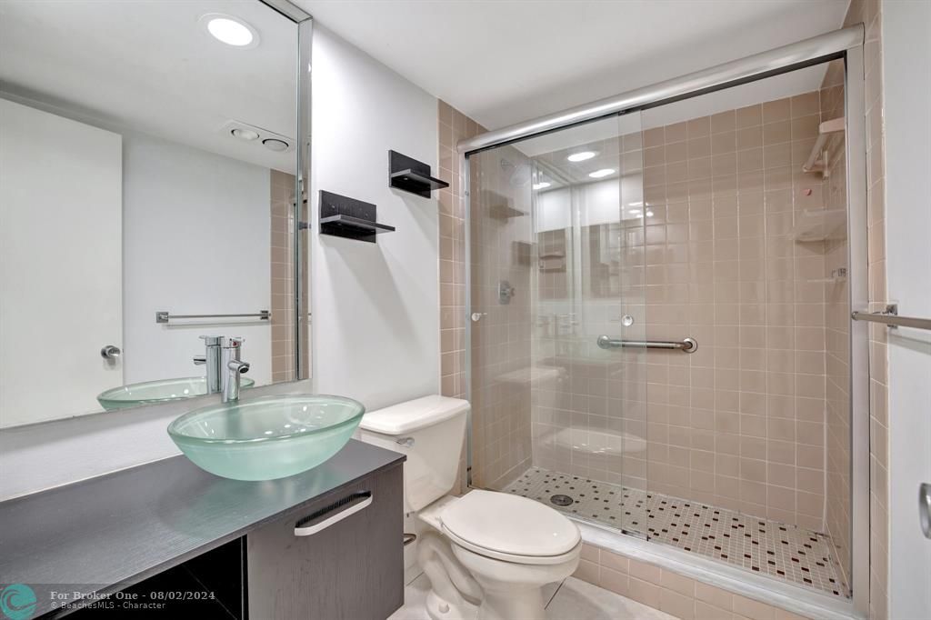 For Sale: $384,500 (3 beds, 2 baths, 1710 Square Feet)