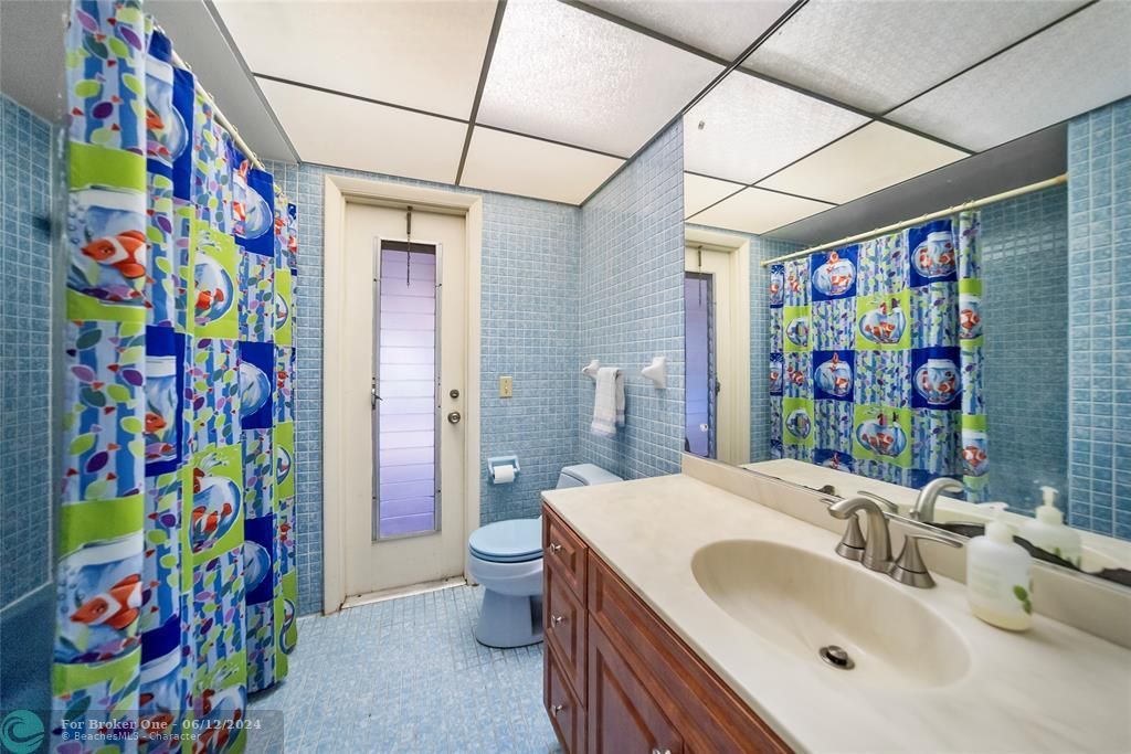 合同活跃: $639,900 (4 贝兹, 3 浴室, 2532 平方英尺)
