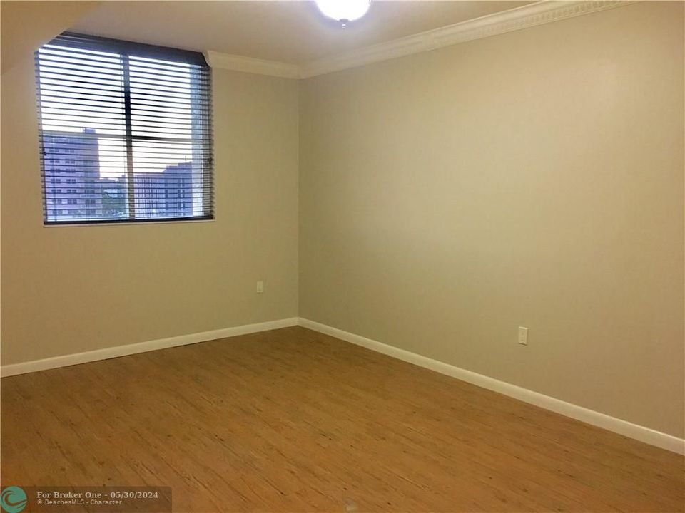 For Rent: $3,195 (2 beds, 2 baths, 1170 Square Feet)
