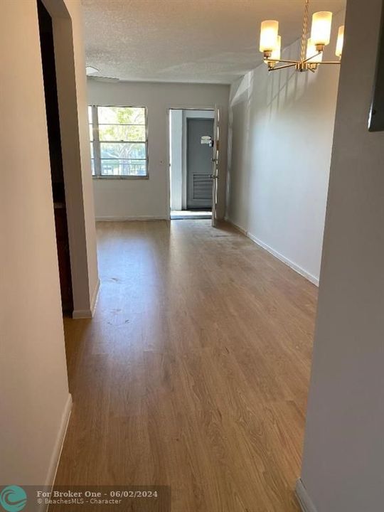 For Rent: $1,650 (1 beds, 1 baths, 685 Square Feet)