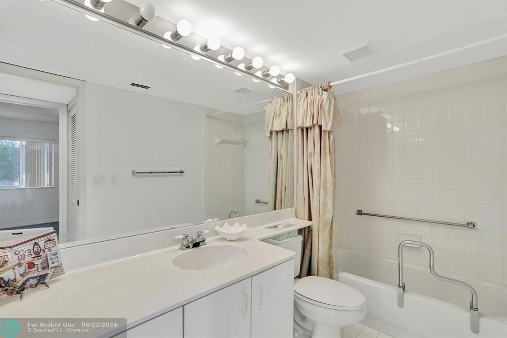 待售: $249,000 (2 贝兹, 2 浴室, 1500 平方英尺)