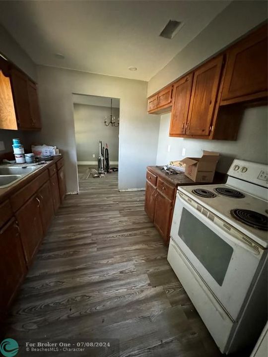 For Sale: $224,900 (3 beds, 1 baths, 1288 Square Feet)