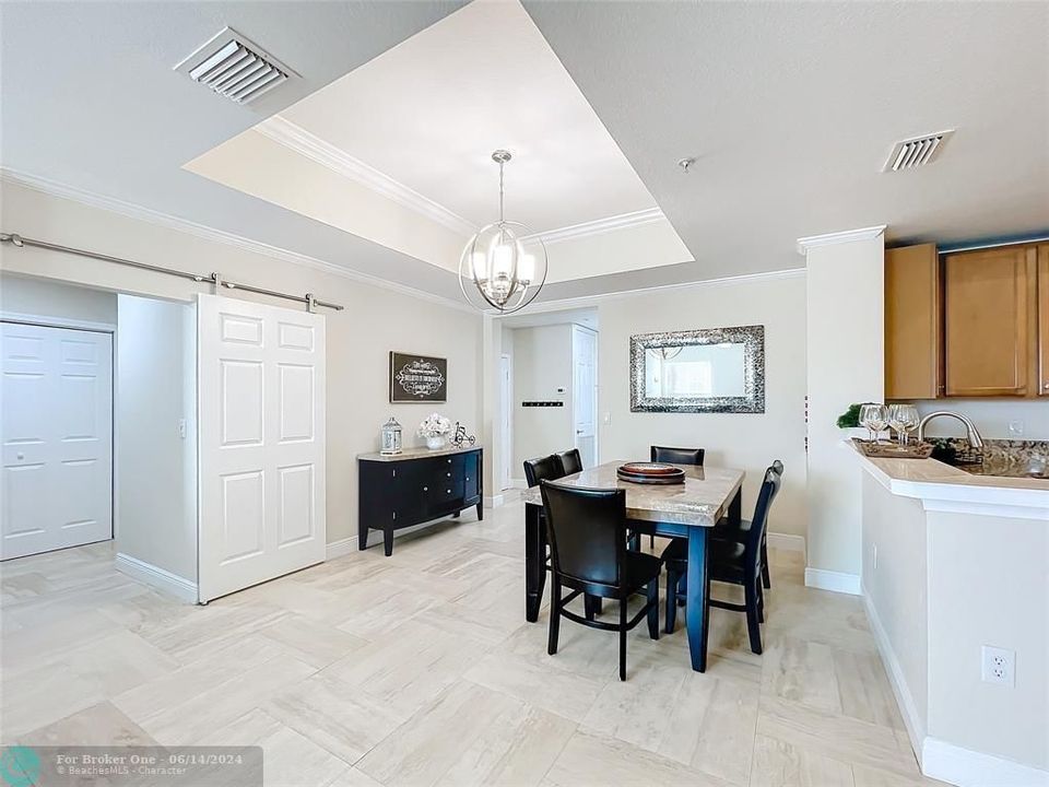 Active With Contract: $2,700 (2 beds, 2 baths, 1240 Square Feet)