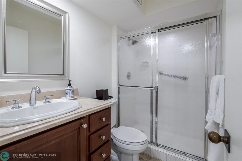 For Rent: $6,000 (2 beds, 2 baths, 1394 Square Feet)