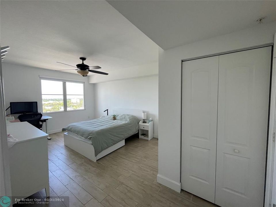 For Rent: $2,950 (2 beds, 2 baths, 1164 Square Feet)