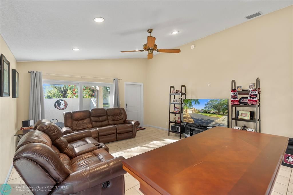 Active With Contract: $499,000 (3 beds, 2 baths, 1513 Square Feet)