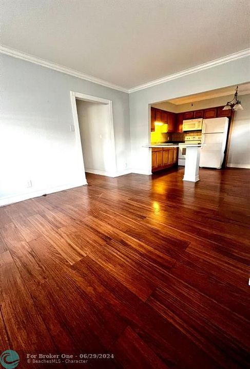 Recently Rented: $1,850 (2 beds, 2 baths, 782 Square Feet)