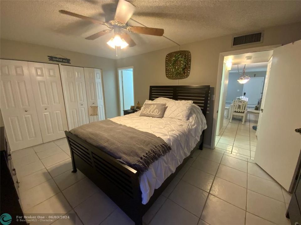 For Sale: $168,000 (1 beds, 1 baths, 740 Square Feet)