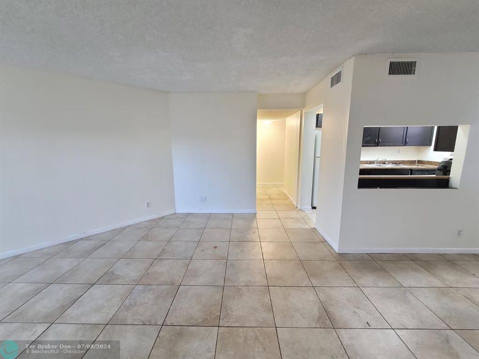 For Rent: $1,500 (1 beds, 1 baths, 775 Square Feet)
