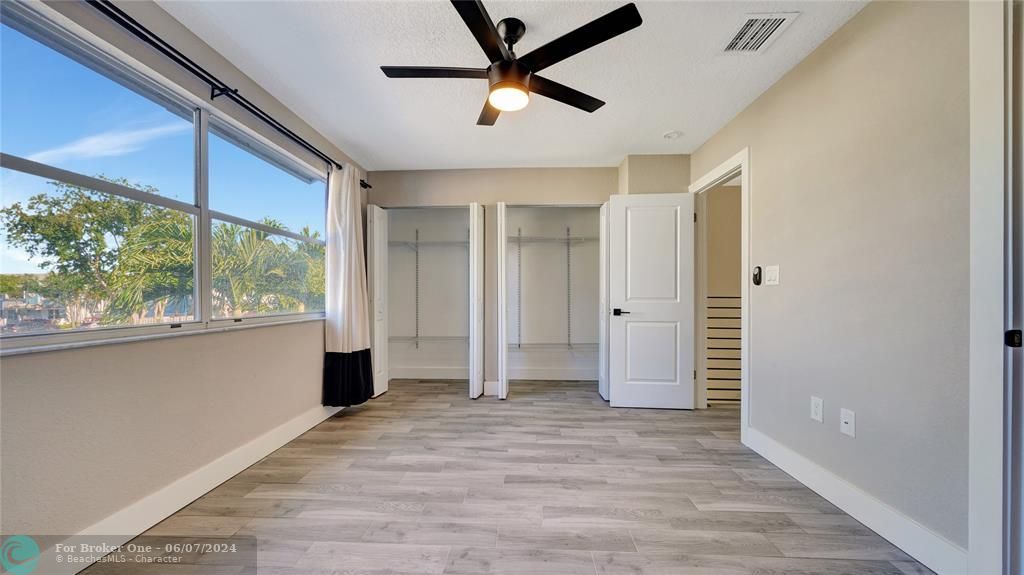 For Rent: $3,299 (2 beds, 2 baths, 1024 Square Feet)