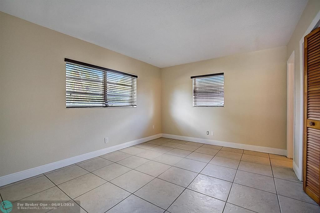For Rent: $3,600 (3 beds, 2 baths, 1851 Square Feet)