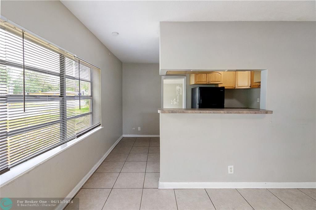 For Sale: $449,900 (3 beds, 2 baths, 1104 Square Feet)