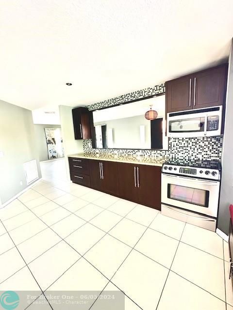 For Rent: $4,600 (4 beds, 2 baths, 2035 Square Feet)