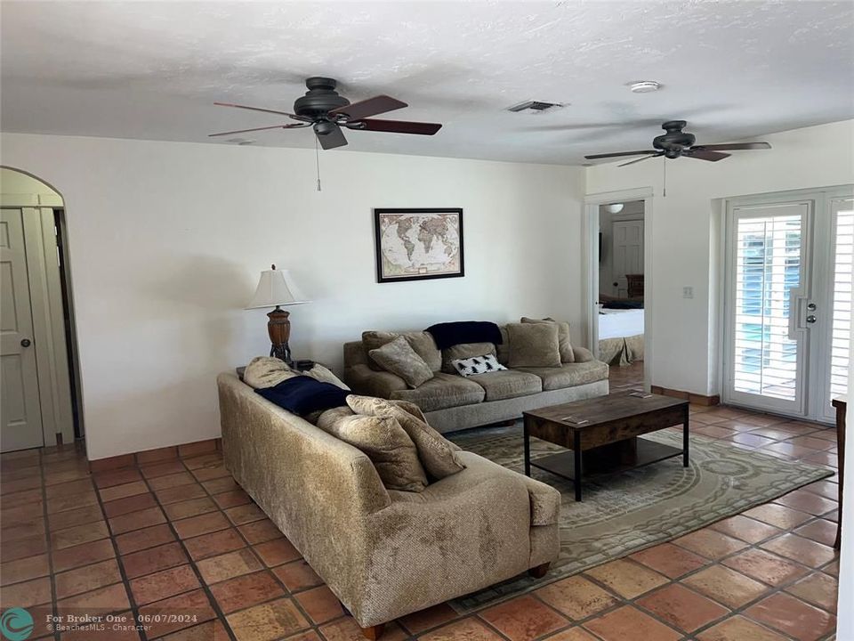 For Sale: $1,329,000 (3 beds, 2 baths, 1503 Square Feet)