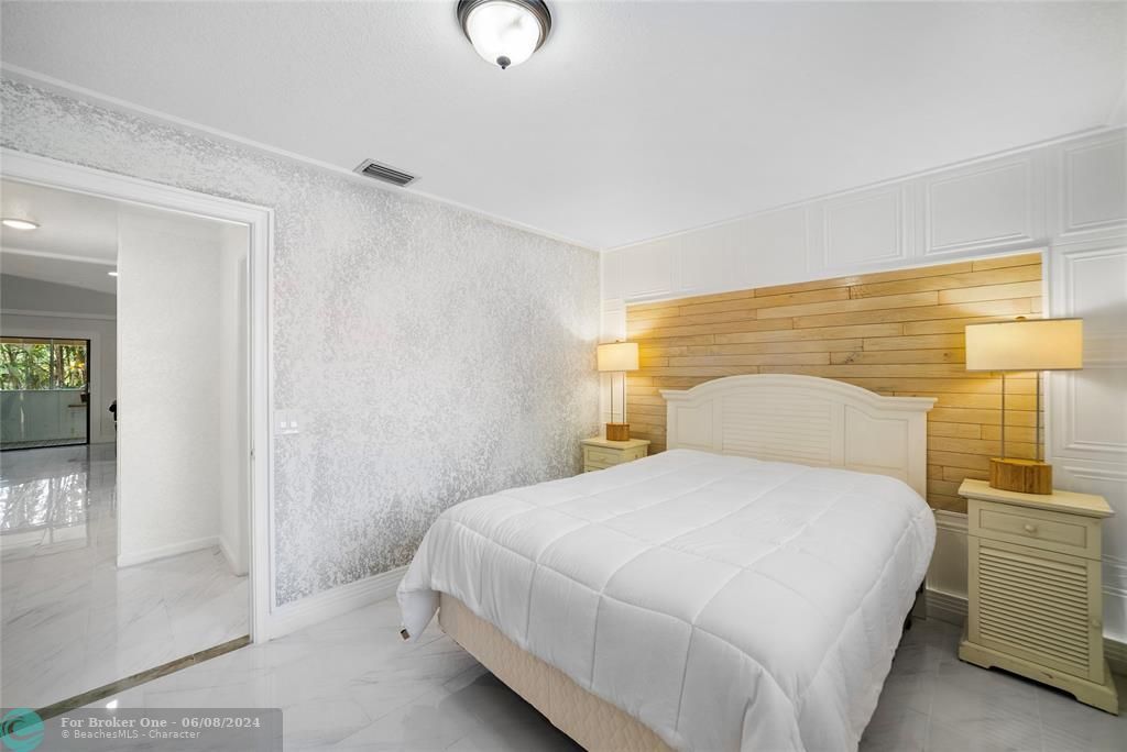 En Venta: $459,000 (2 camas, 2 baños, 1110 Pies cuadrados)