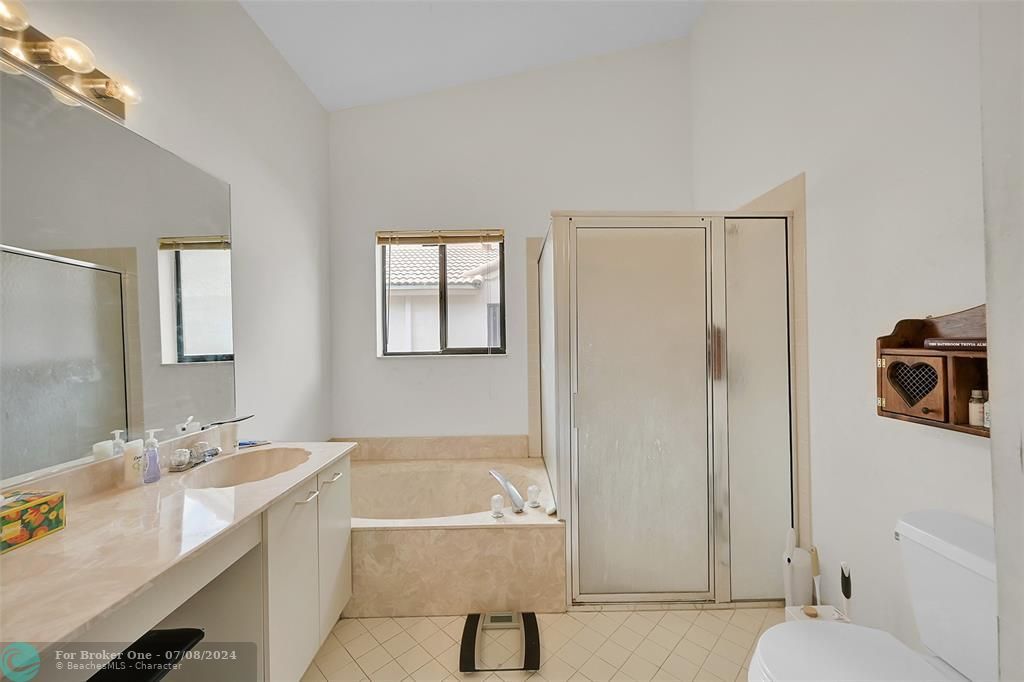 Active With Contract: $550,000 (4 beds, 2 baths, 2180 Square Feet)