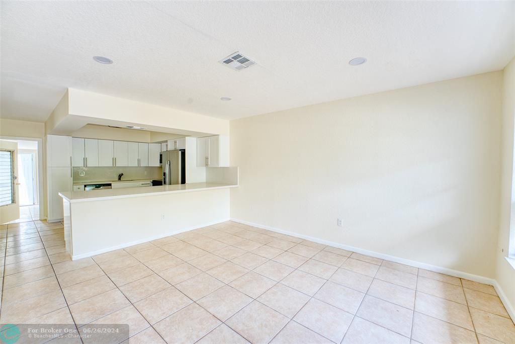 Active With Contract: $380,000 (4 beds, 2 baths, 1358 Square Feet)
