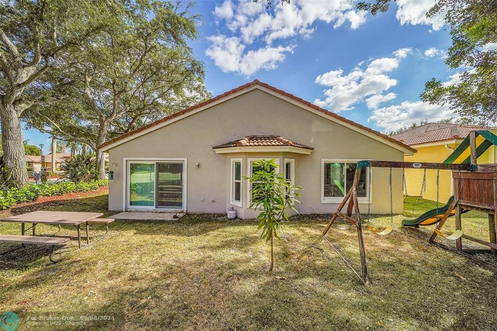 Active With Contract: $3,500 (4 beds, 2 baths, 2171 Square Feet)