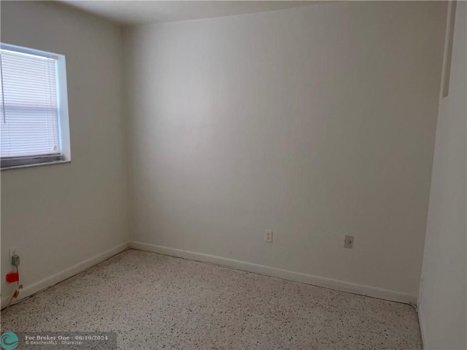 For Rent: $1,300 (1 beds, 1 baths, 0 Square Feet)