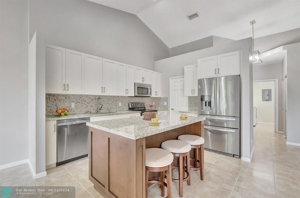 For Sale: $529,000 (3 beds, 2 baths, 1747 Square Feet)