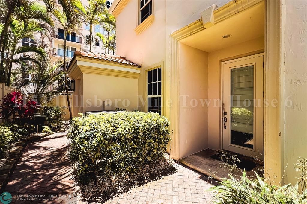 For Rent: $7,999 (3 beds, 2 baths, 1667 Square Feet)
