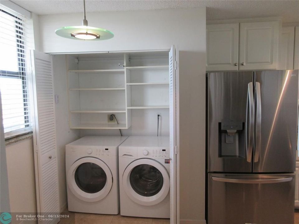 For Sale: $240,000 (2 beds, 2 baths, 1120 Square Feet)