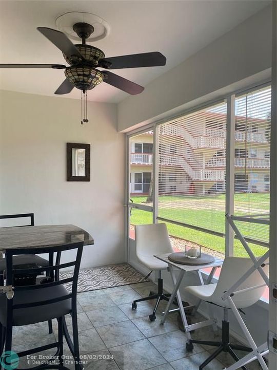 Active With Contract: $154,900 (1 beds, 1 baths, 680 Square Feet)