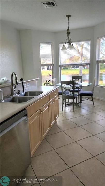For Sale: $439,000 (3 beds, 2 baths, 1927 Square Feet)