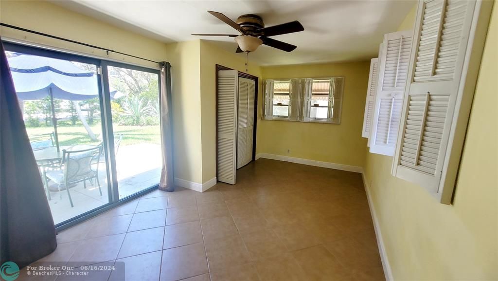 Active With Contract: $3,495 (3 beds, 2 baths, 1320 Square Feet)