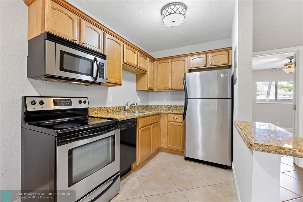 For Rent: $1,695 (1 beds, 1 baths, 539 Square Feet)
