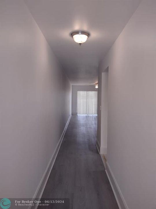 Active With Contract: $2,200 (2 beds, 2 baths, 1120 Square Feet)