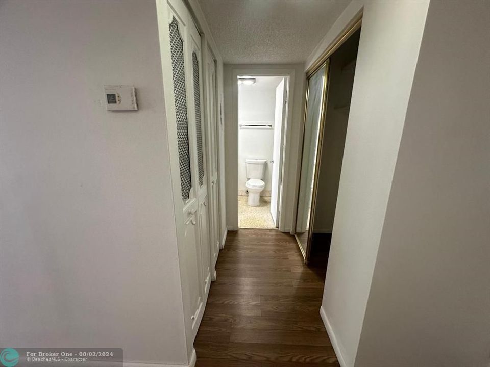 For Rent: $1,600 (1 beds, 1 baths, 840 Square Feet)