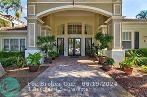 For Sale: $319,000 (3 beds, 2 baths, 1357 Square Feet)