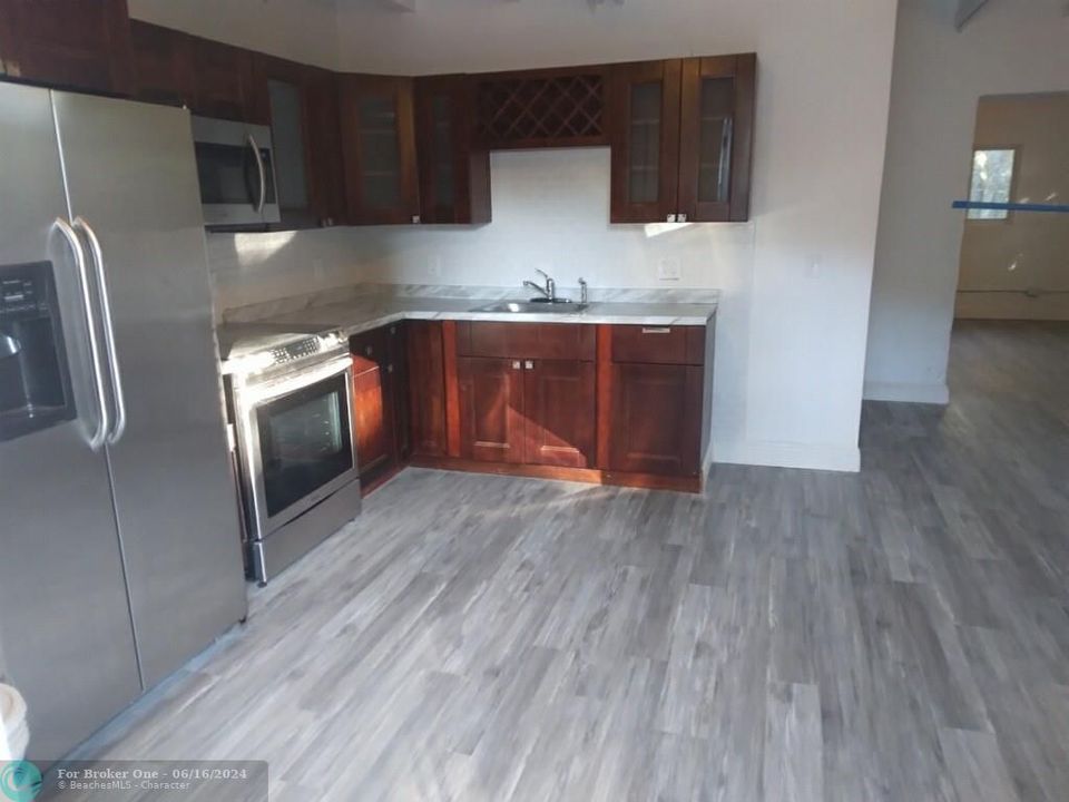 For Rent: $439,900 (0 beds, 0 baths, 1015 Square Feet)