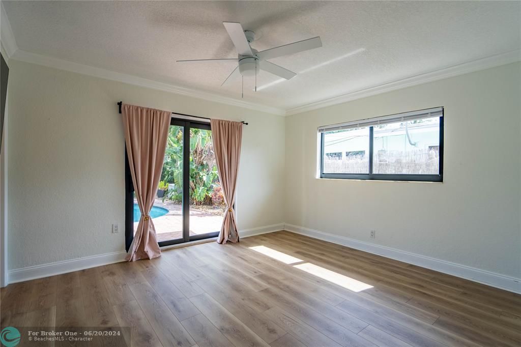 Active With Contract: $5,500 (4 beds, 3 baths, 1817 Square Feet)