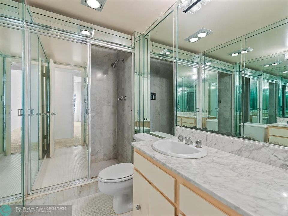 待售: $559,000 (2 贝兹, 2 浴室, 1575 平方英尺)