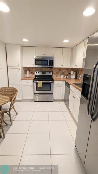 For Rent: $3,650 (2 beds, 2 baths, 1125 Square Feet)