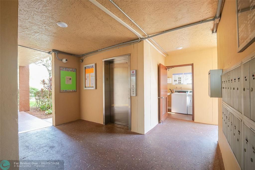 For Sale: $126,000 (1 beds, 1 baths, 750 Square Feet)