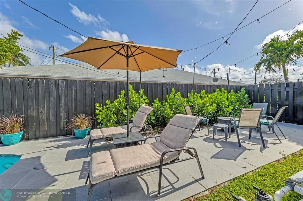 For Sale: $799,900 (3 beds, 2 baths, 1622 Square Feet)