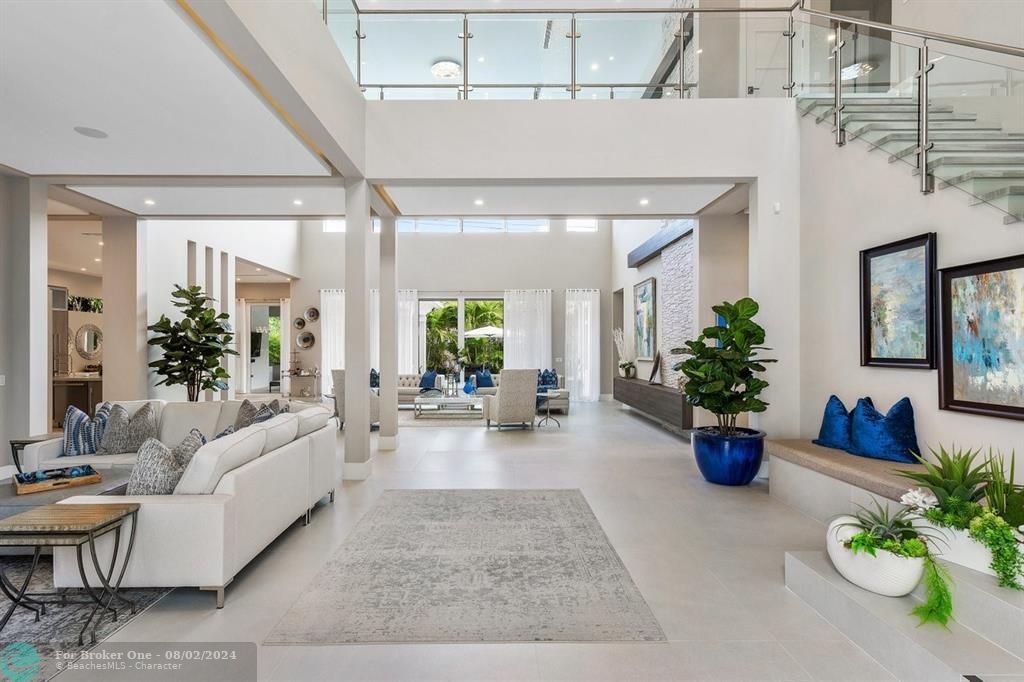 For Sale: $5,695,000 (5 beds, 6 baths, 5982 Square Feet)