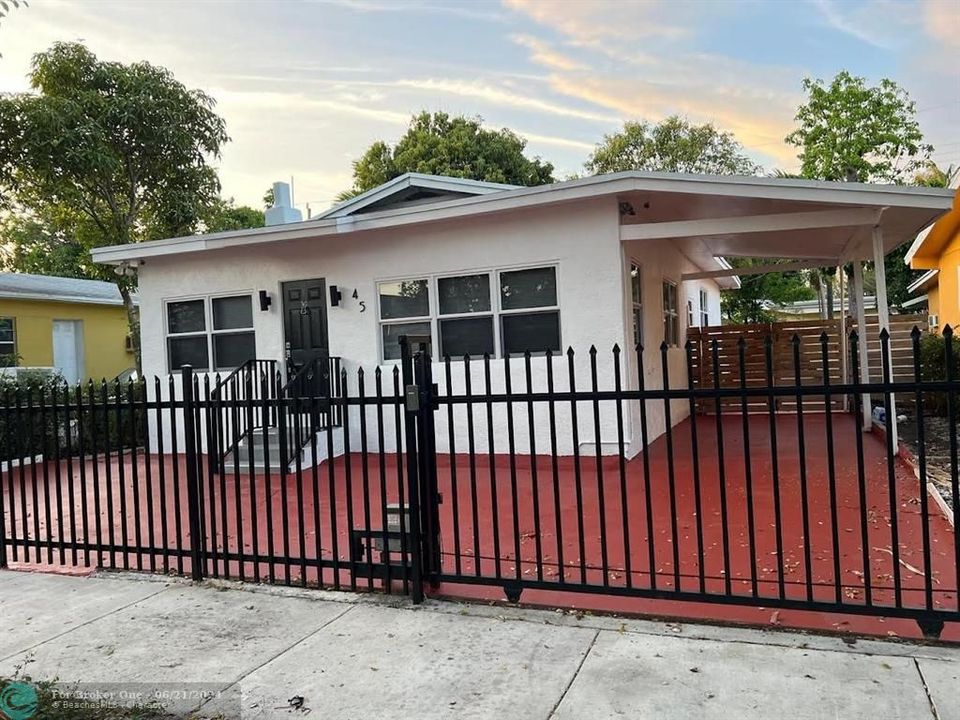 For Rent: $4,500 (2 beds, 2 baths, 1296 Square Feet)