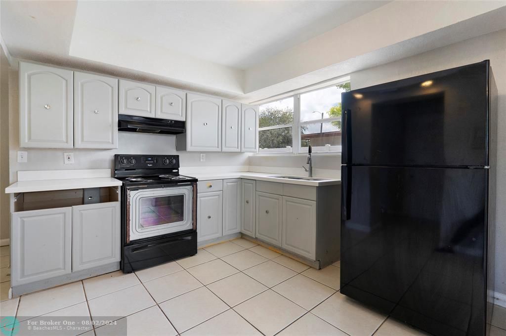 For Sale: $449,900 (3 beds, 2 baths, 1200 Square Feet)