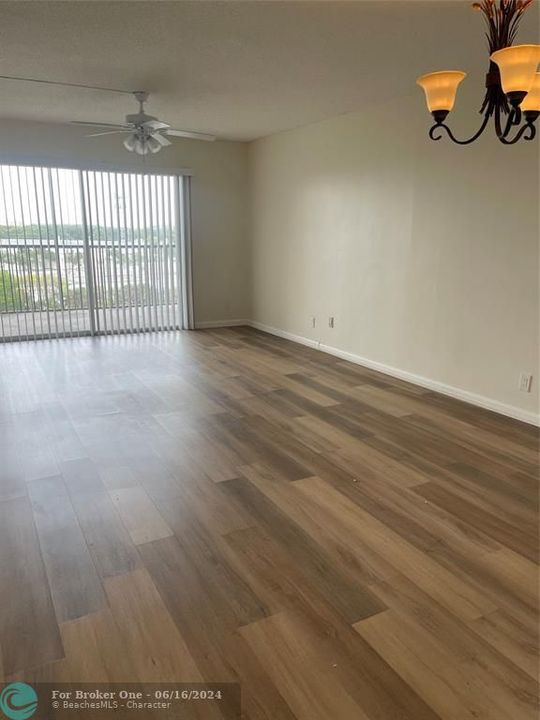 Active With Contract: $2,300 (2 beds, 2 baths, 1400 Square Feet)
