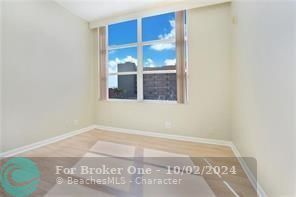 For Rent: $2,800 (2 beds, 2 baths, 1102 Square Feet)