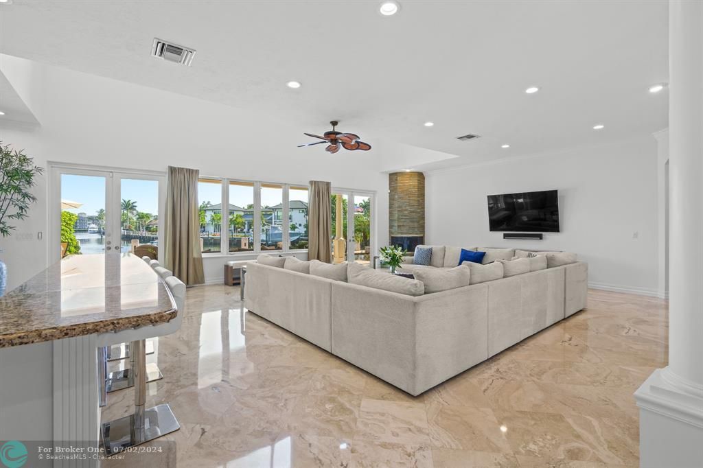 For Sale: $4,350,000 (5 beds, 5 baths, 5103 Square Feet)