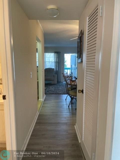 For Sale: $124,000 (1 beds, 1 baths, 595 Square Feet)