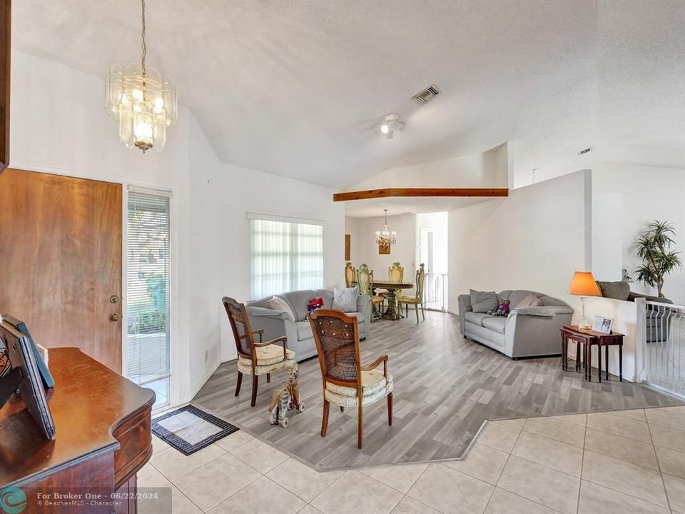 Active With Contract: $685,000 (4 beds, 2 baths, 2253 Square Feet)