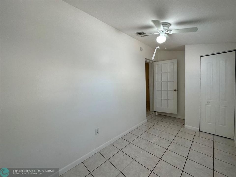 Active With Contract: $1,395 (1 beds, 1 baths, 625 Square Feet)